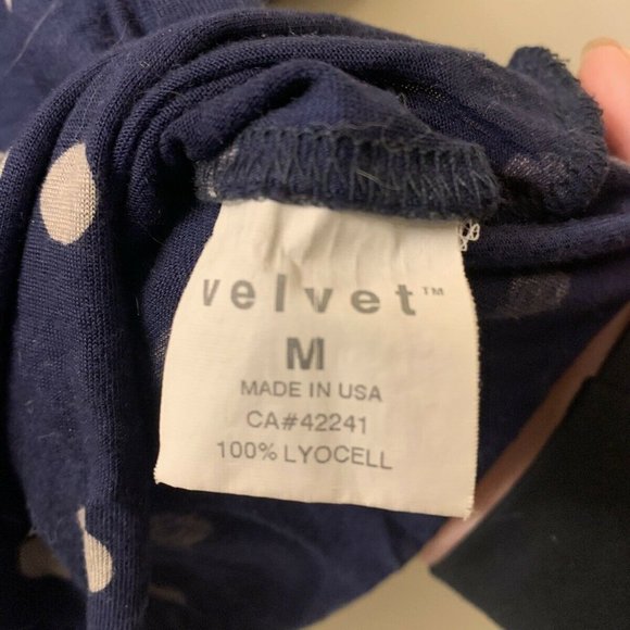 VELVET by Graham & Spencer Women's M Front Twist Top 3/4 sleeve Blue Polka Dot - Picture 3 of 4